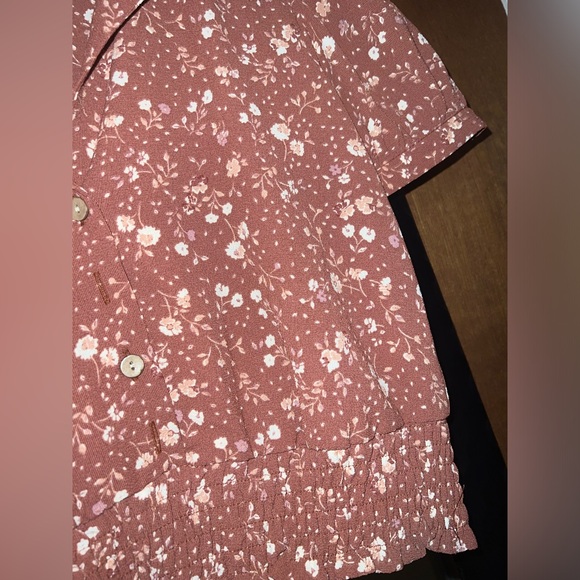6/$15 Fall Sale: EUC Brown Floral Crop Top - Picture 2 of 5